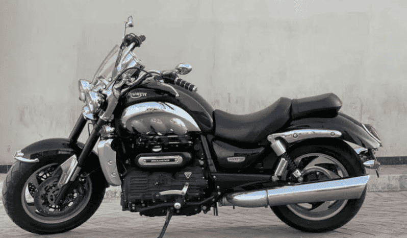 
								2011 Triumph Rocket III Roadster full									