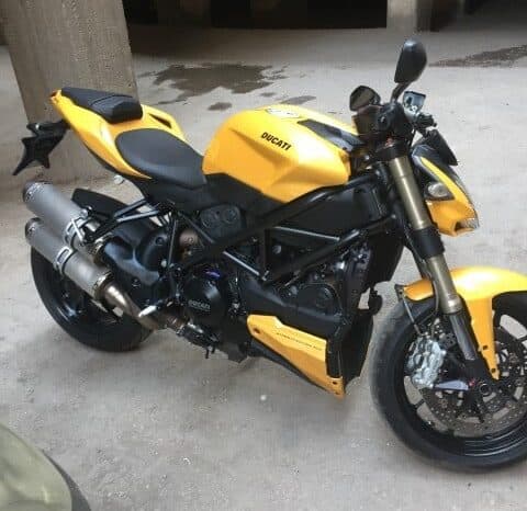 
								2012 Ducati Streetfighter 848 full									