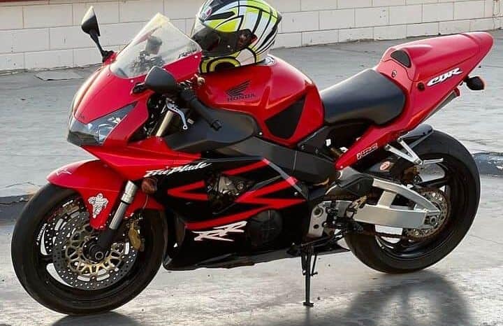 
								2002 Honda CBR954RR Fireblade full									